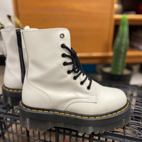 DR MARTENS JADON PLATFORM BOOTS SIZE 7 WOMENS/6 MENS - Picture 4 of 6